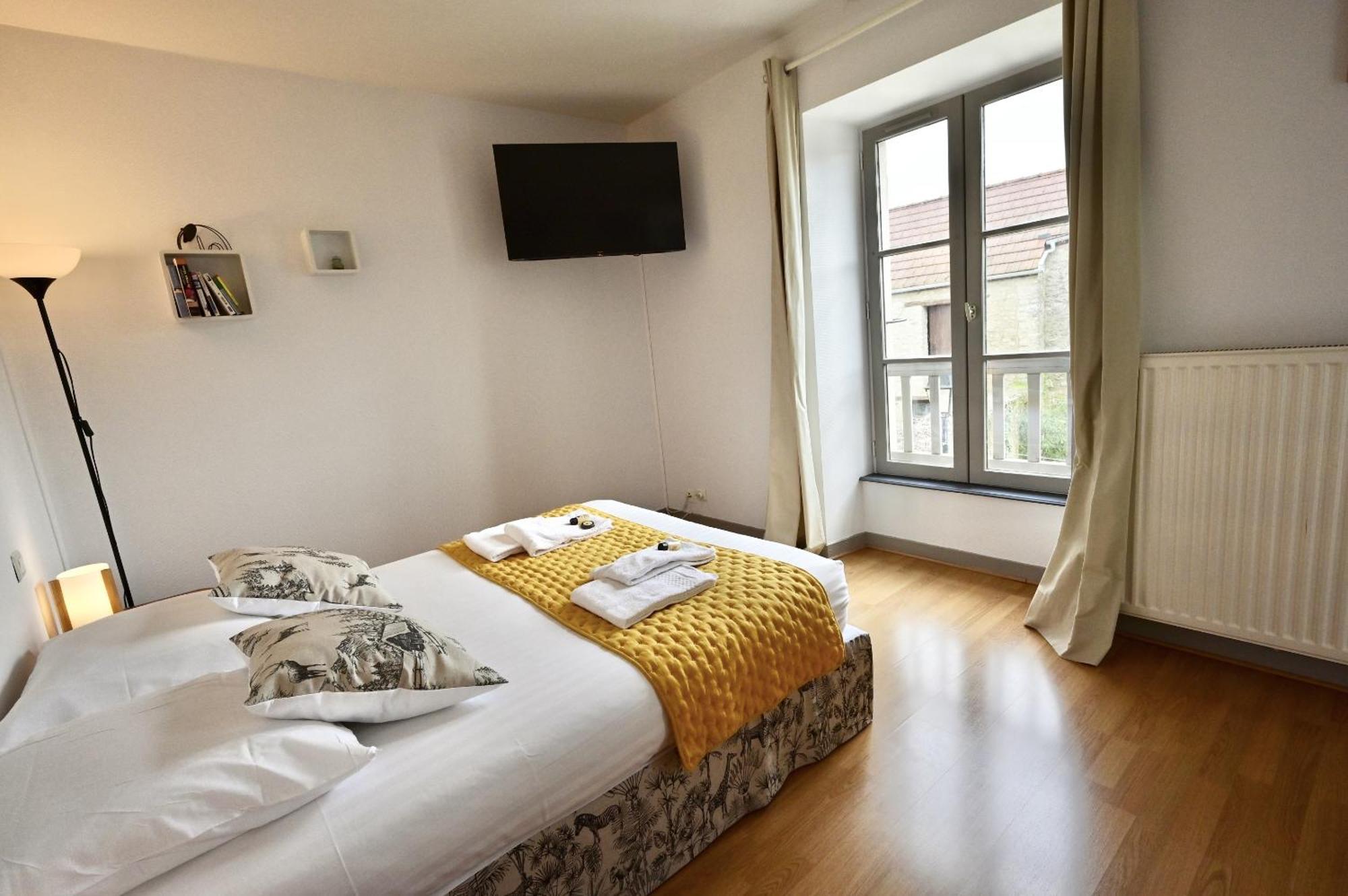 Hotel La Cuisine Des Lulus Montainville  外观 照片